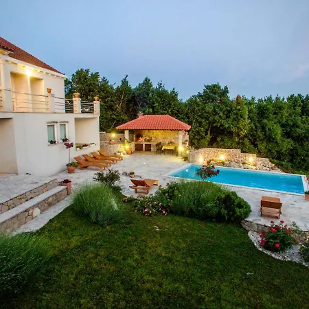 Exclusive In Ilipi With Private Pool Сasa de vacaciones Čilipi