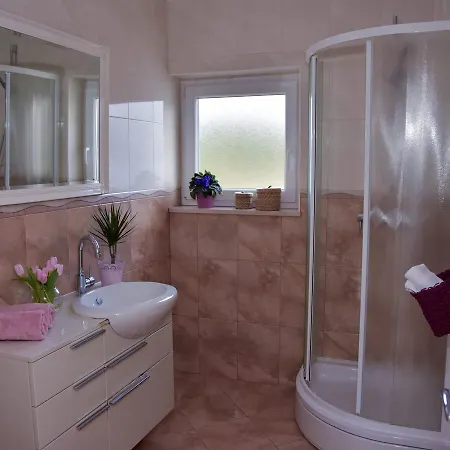 Exclusive In Ilipi With Private Pool *