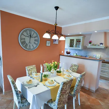 Exclusive In Ilipi With Private Pool